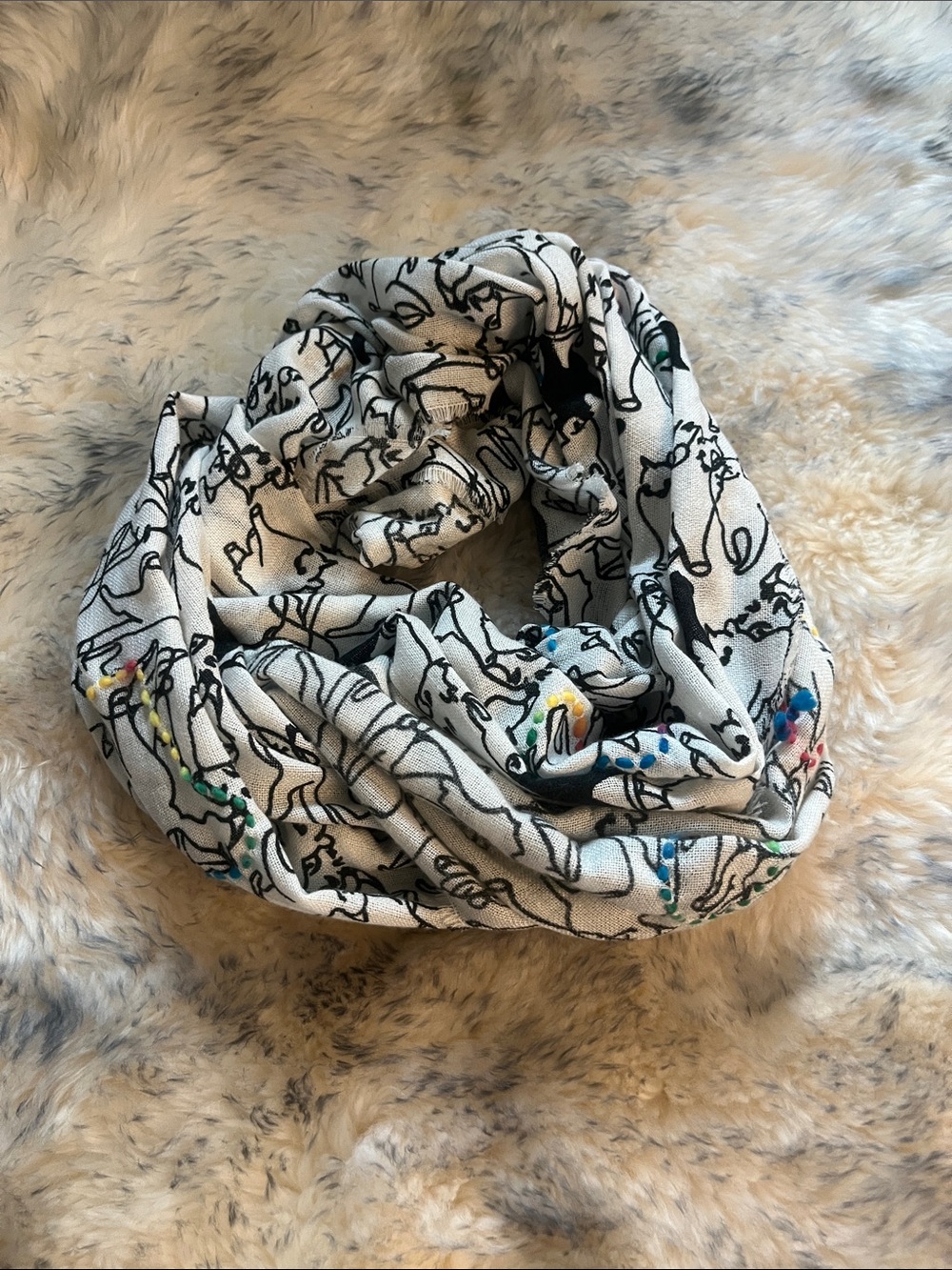 LARGE Lightweight Black & White Cat Print Scarf - Picture 3 of 4